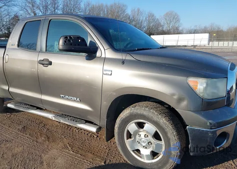 2007 Toyota Tundra Sr5 4.7L V8 z USA, uszkodzony, nr VIN 5TBBT54187S456053